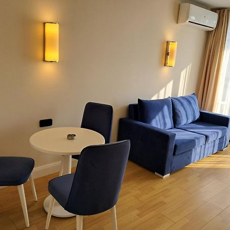 Best House Orbi City Aparthotel Batumi Kültér fotó